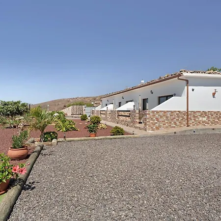 La Sabina De Manuel San Miguel de Abona